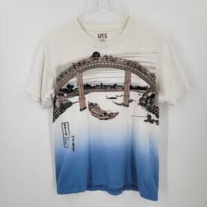 Uniqlo Hokusai Blue UT Mens Medium Graphic T-Shirt Under Mannen Bridge Fukagawa